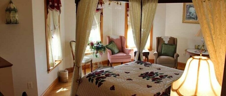The Hurst House Bed And Breakfast