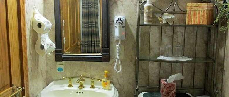 The Hurst House Bed And Breakfast
