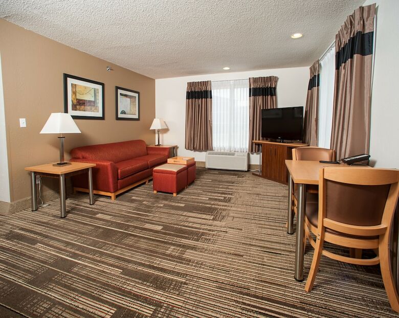 Hotel Northfield Inn, Suites & Conference Center