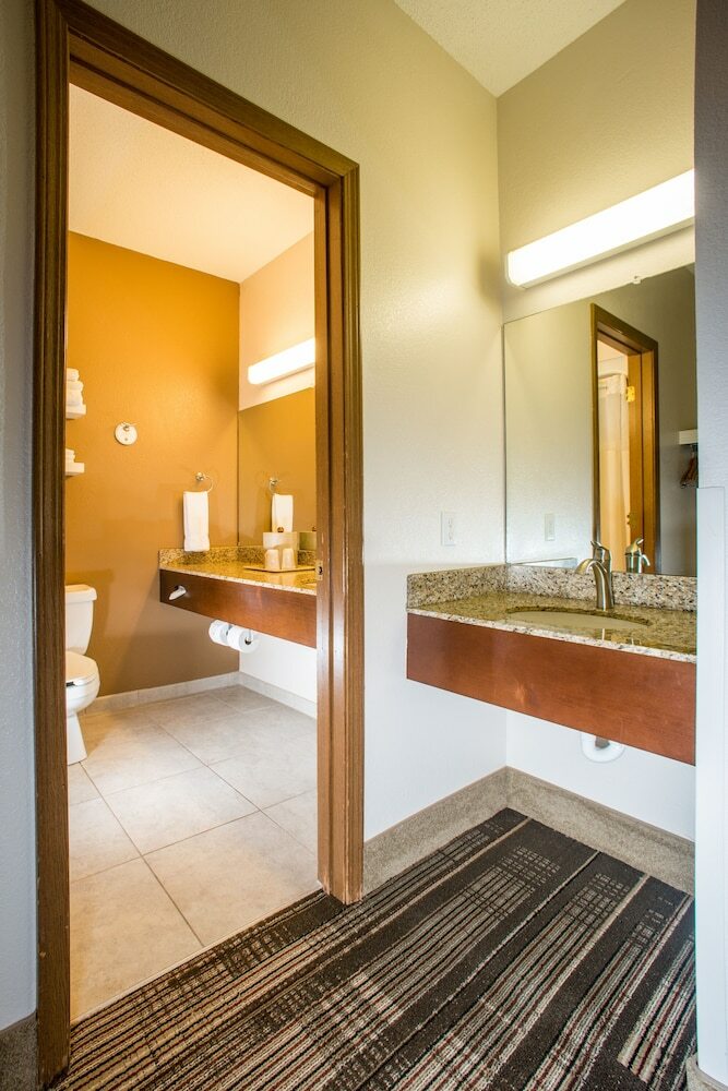 Hotel Northfield Inn, Suites & Conference Center