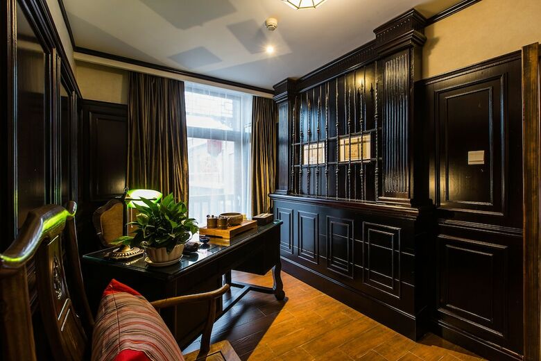Hui Hua Gong Theme Hotel