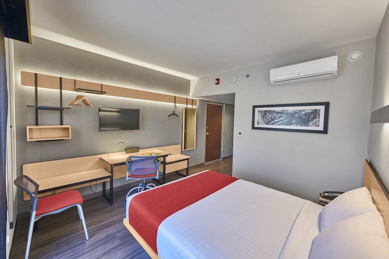 Hotel City Express Celaya Galerias