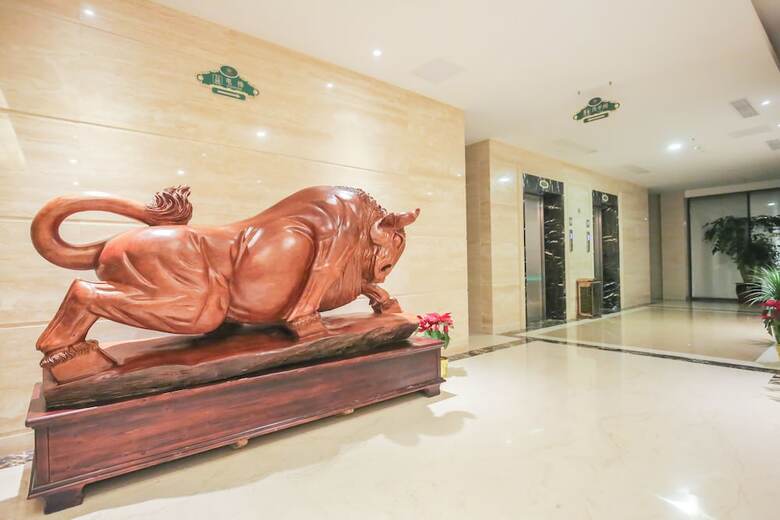 New Knight Royal Hotel