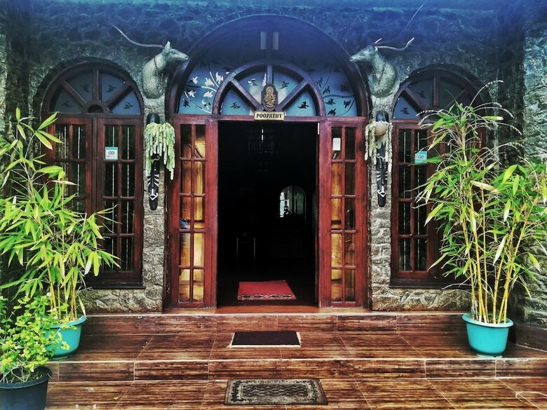 Hotel Mf Estate Holiday Bungalow