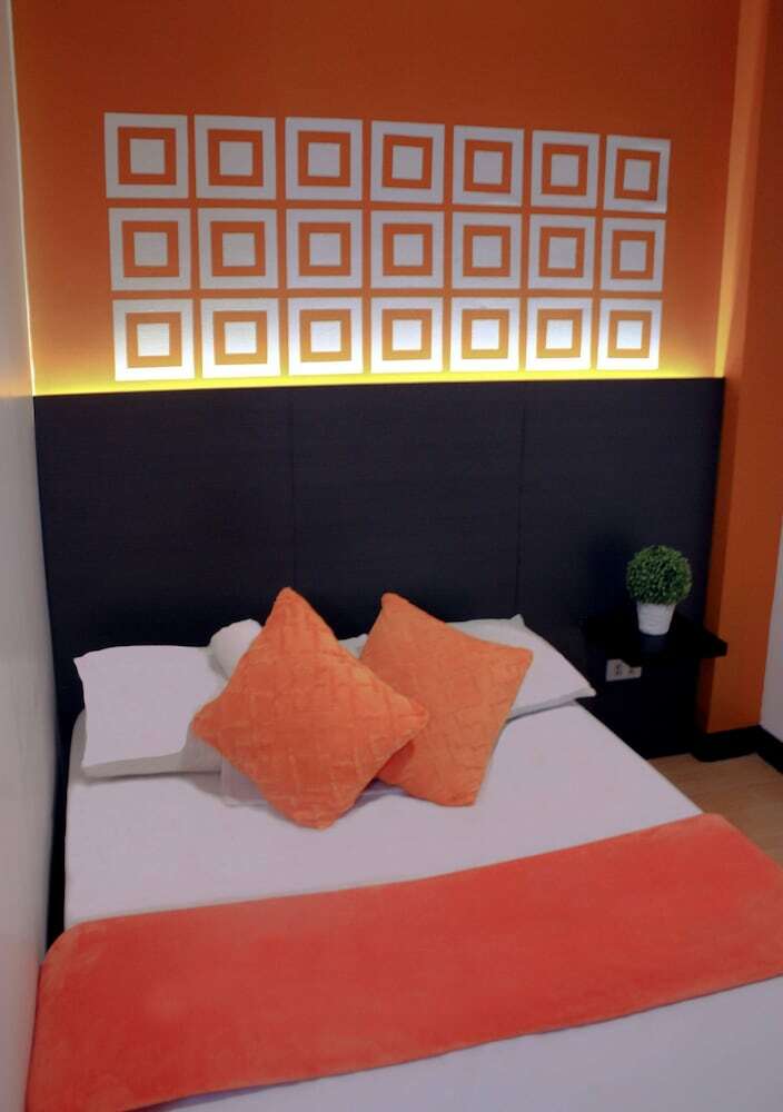 Hotel Frederick's Apartelle