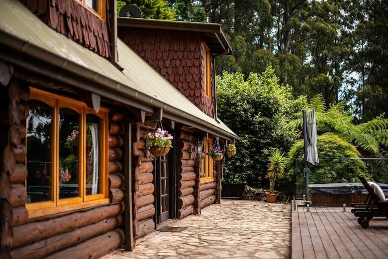 Eagles Nest Luxury Mountain Retreat
