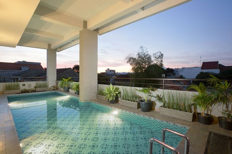 Pesonna Hotel Tegal