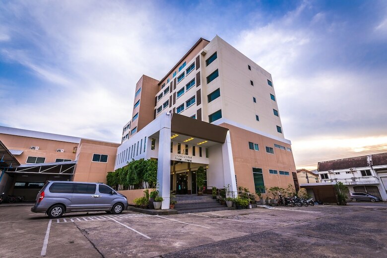 Sinkiat Buri Hotel