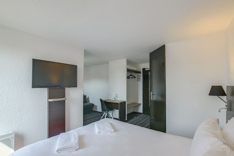 Brit Hotel Reims La Neuvillette