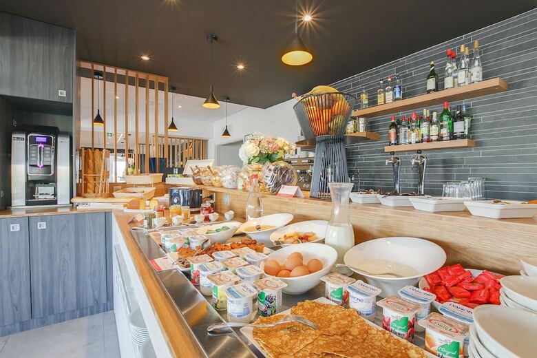Brit Hotel Reims La Neuvillette