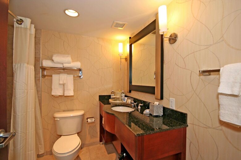 Hotel Doubletree By Hilton Greensboro