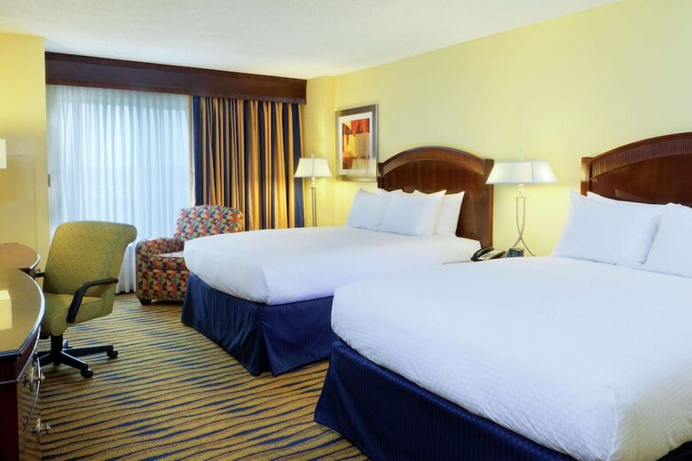 Hotel Doubletree By Hilton Greensboro