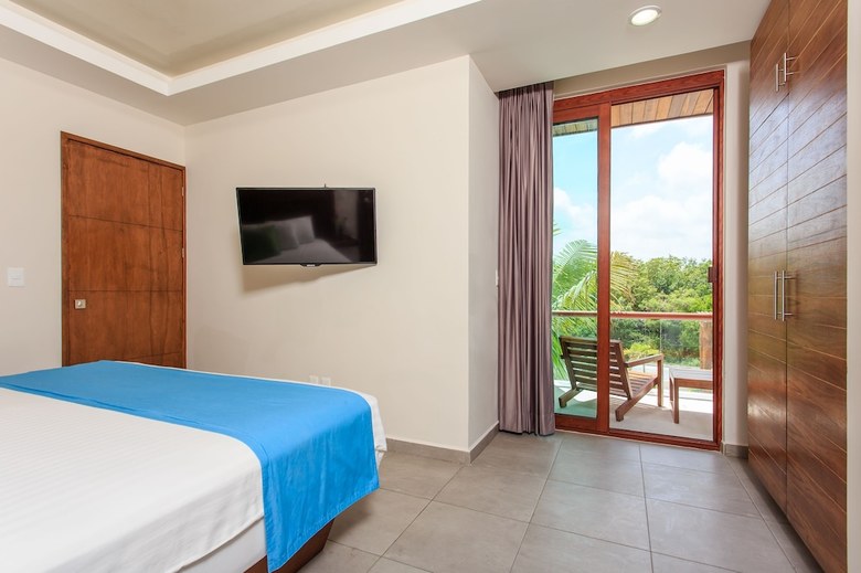 Aqua Star Hotel & Apartments