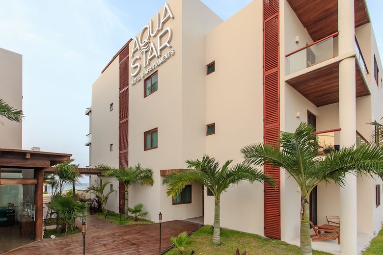 Aqua Star Hotel & Apartments