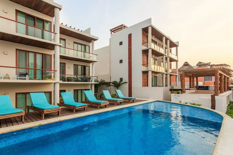 Aqua Star Hotel & Apartments