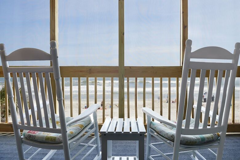 Hotel The Oceanfront Litchfield Inn