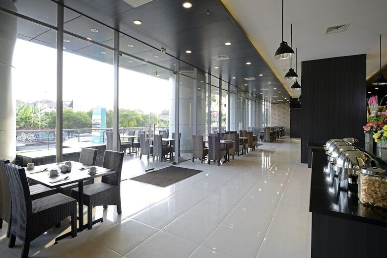 Hotel Midtown Residence Surabaya