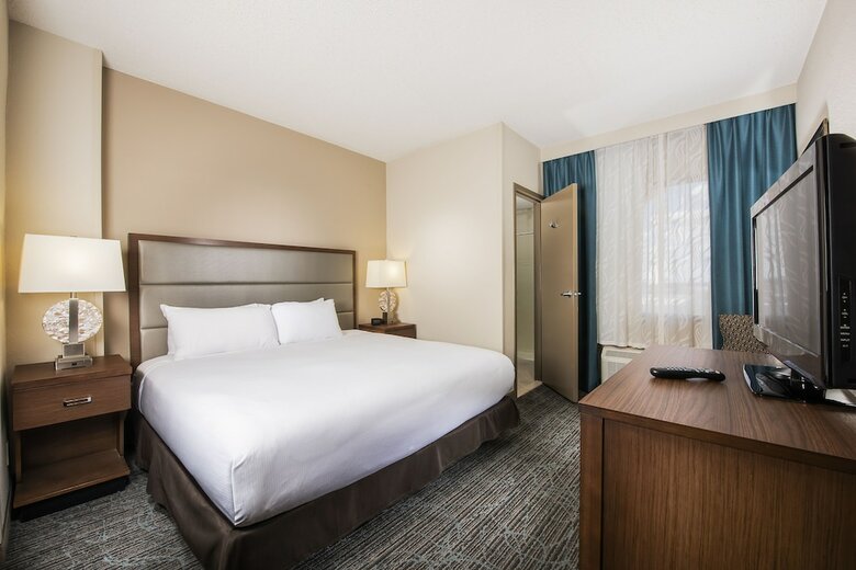 Hotel Doubletree By Hilton West Palm Beach Airport