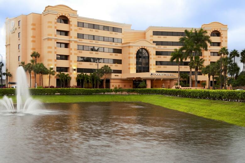 Hotel Doubletree By Hilton West Palm Beach Airport