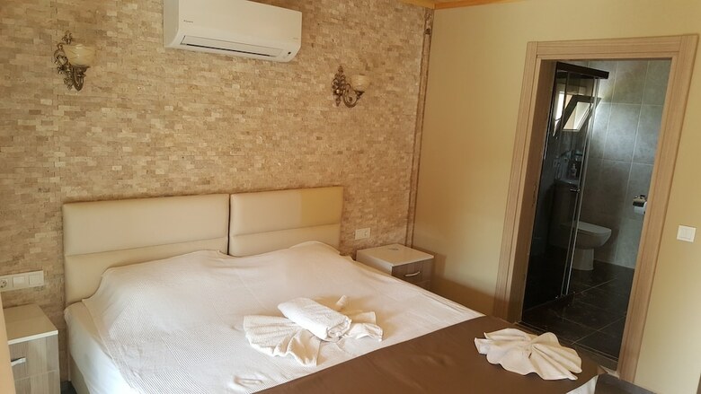 Mavi Yengec Bungalows And Hotel