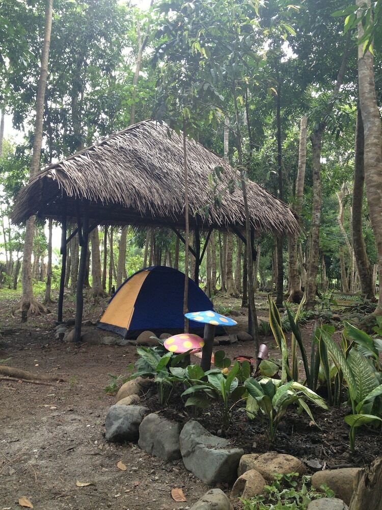 Tent And Breakfast At Irawan Park
