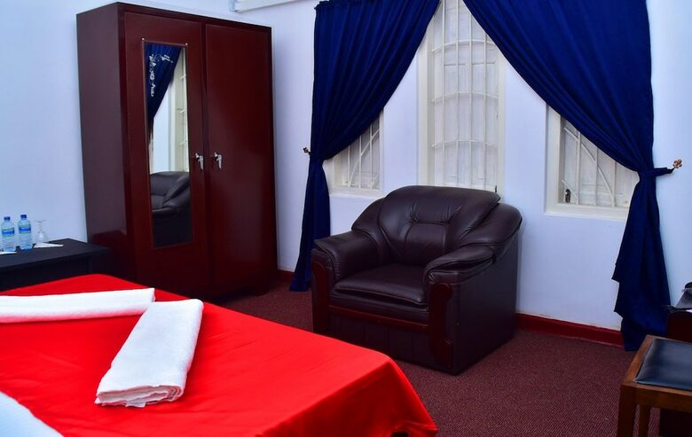 Hotel Walawwa Dutch House