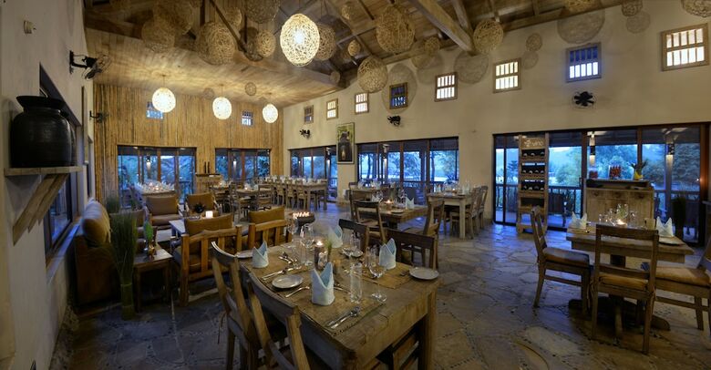 Hotel Barahi Jungle Lodge
