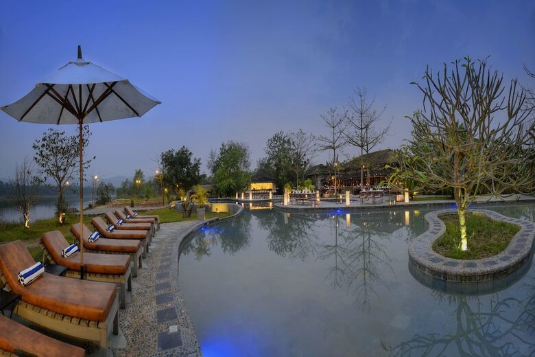 Hotel Barahi Jungle Lodge