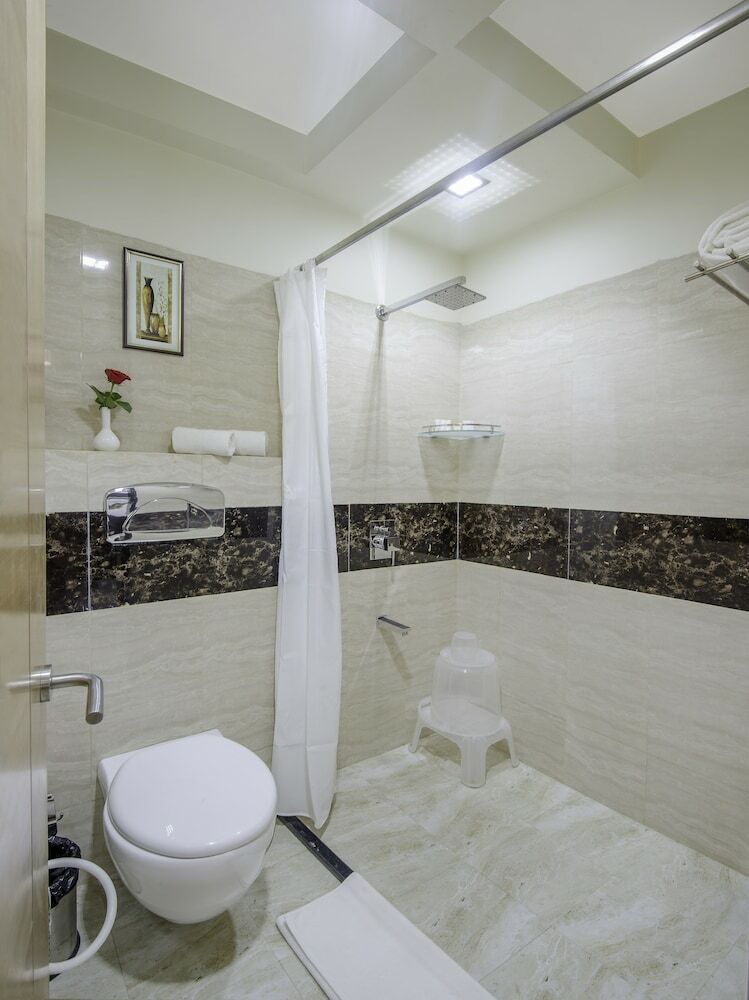 Hotel Yash Regency