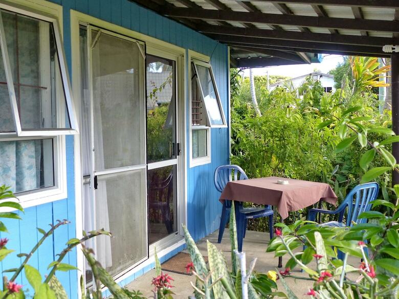 Hotel The Friendly Islander (Papiloa's Place)