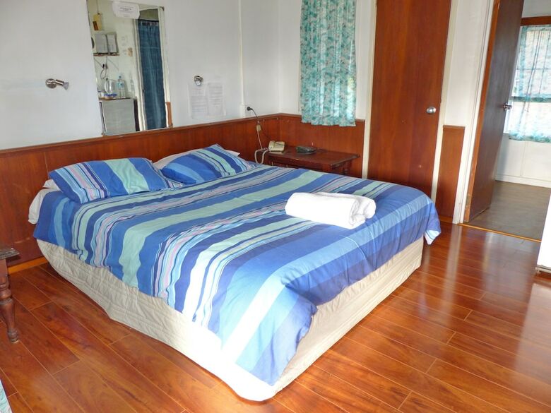 Hotel The Friendly Islander (Papiloa's Place)