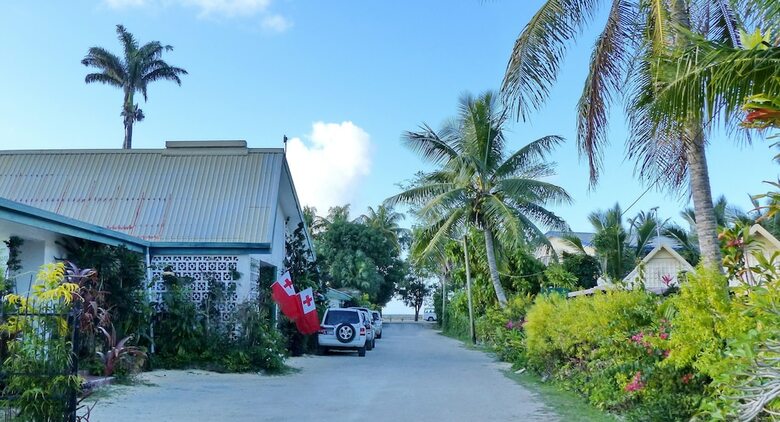 Hotel The Friendly Islander (Papiloa's Place)