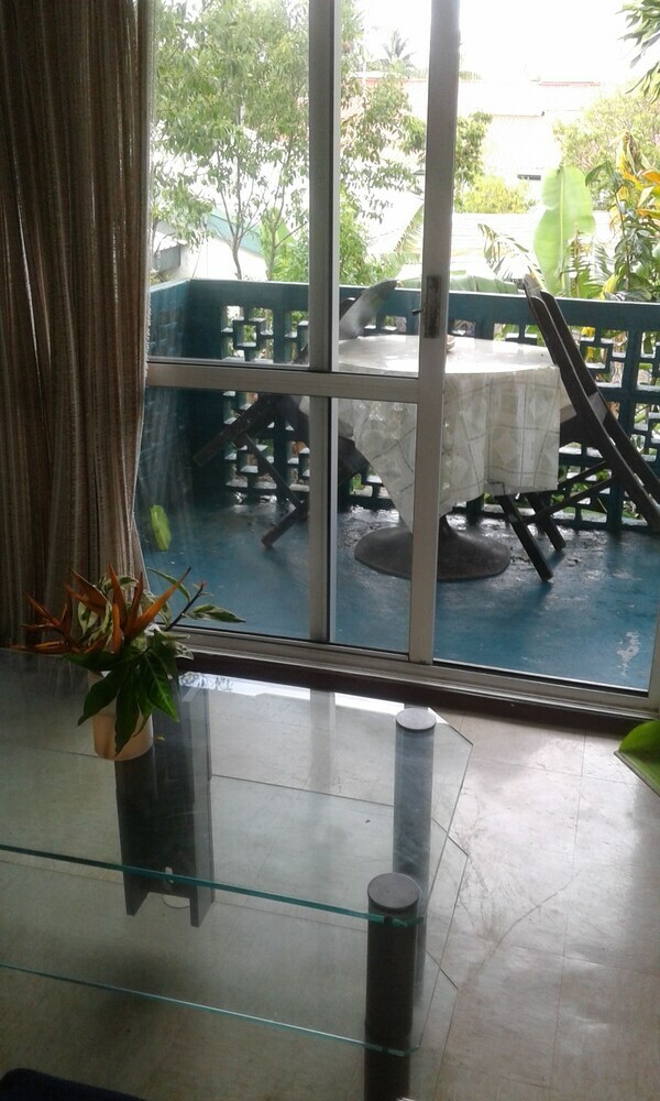 Hotel The Friendly Islander (Papiloa's Place)
