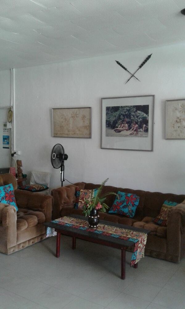 Hotel The Friendly Islander (Papiloa's Place)