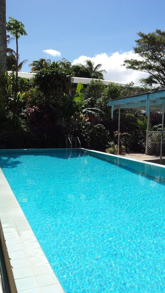 Hotel The Friendly Islander (Papiloa's Place)