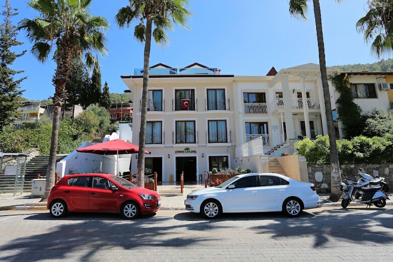 Cennet Life Hotel