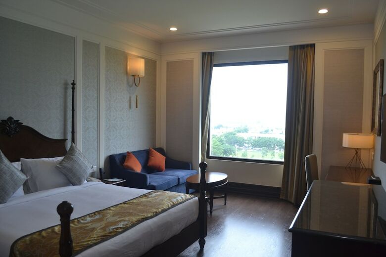 Hotel Sheraton Grand Palace Indore