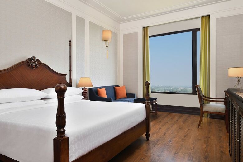 Hotel Sheraton Grand Palace Indore
