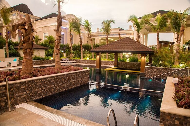 Hotel Sheraton Grand Palace Indore