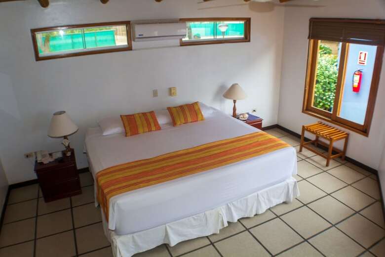 Hotel Punta Sal Suites & Bungalows Resort