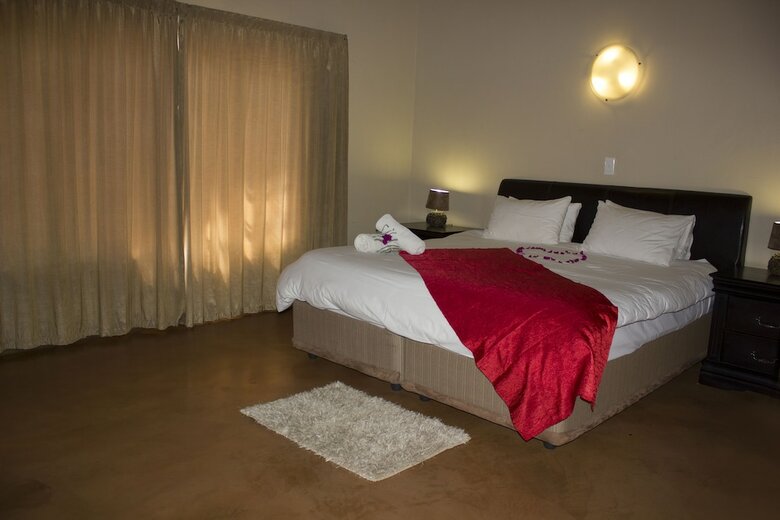 Posada Thabaledi Game Lodge