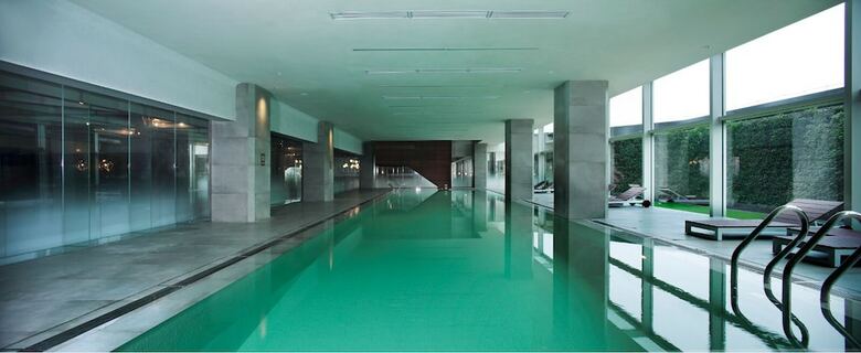 The Lotus Hotel Chongqing