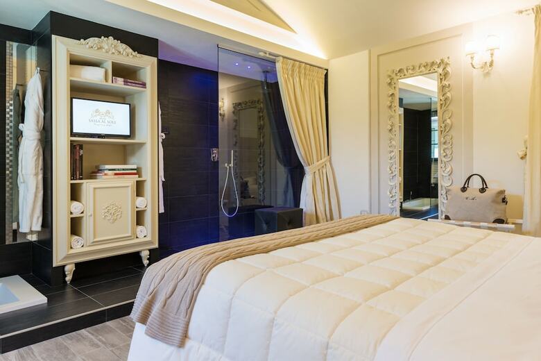 Agroturismo Relais Sassa Al Sole