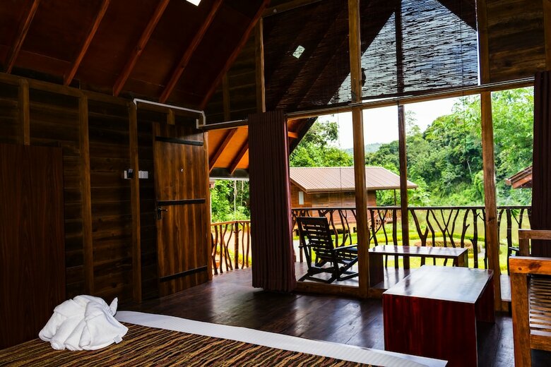 Hotel Kandy Cabana Eco Resort