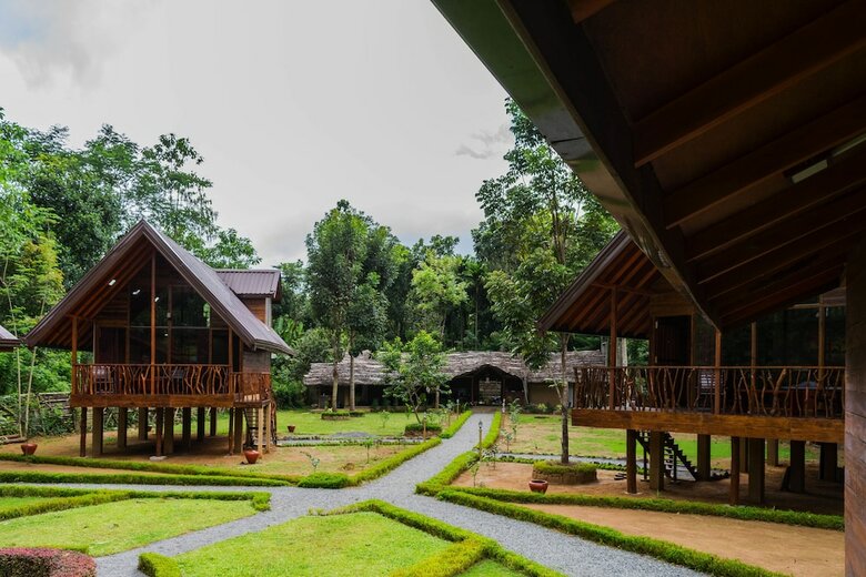 Hotel Kandy Cabana Eco Resort