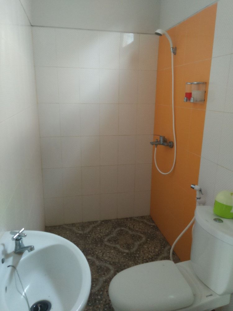 Hotel Clover Homestay