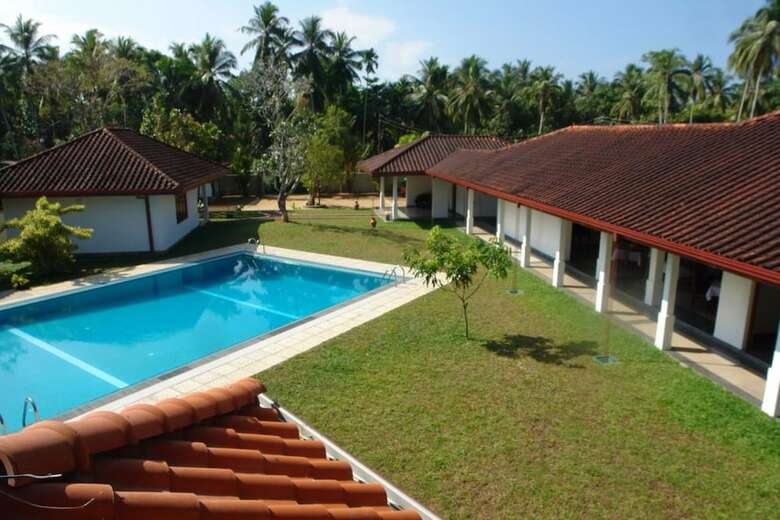 Hotel Hasara Resort
