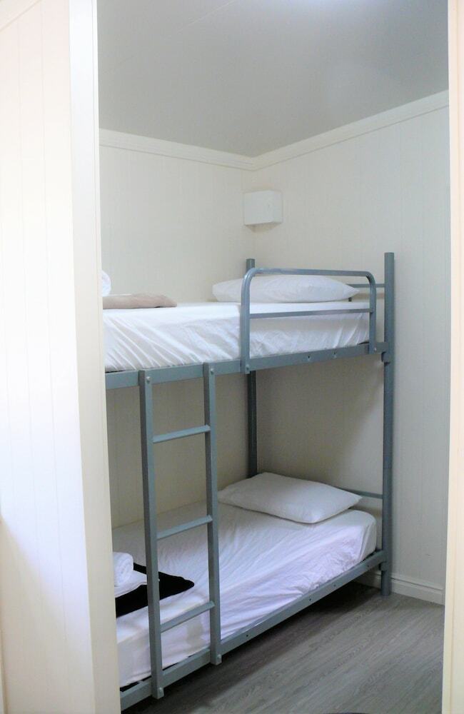 Cabana Lismore Lake Holiday Park