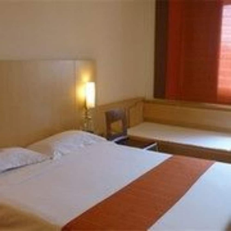 Ibis Dalian Zhongshan Square Hotel