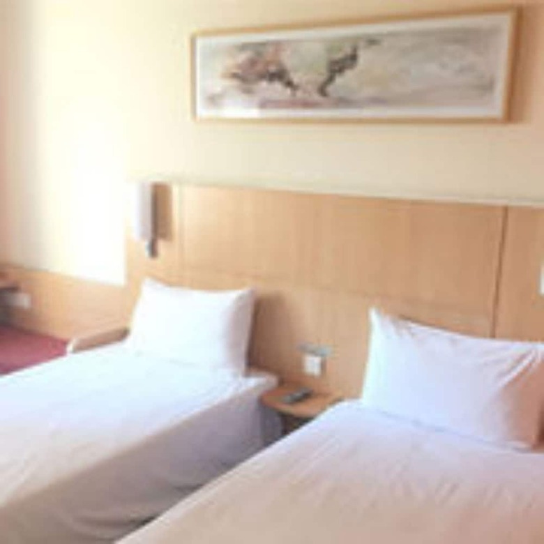 Ibis Dalian Zhongshan Square Hotel